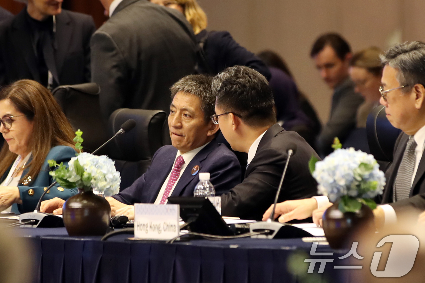 (서귀포=뉴스1) 오현지 기자 = 15일 오후 서귀포시 제주국제컨벤션센터에서 열린 APEC 2025 통상장관회의 개회식에서 리청강 중국 상무부 국제무역담판대표 겸 부부장이 배석해 …