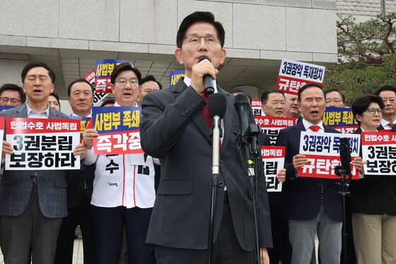 김문수 '이재명 독재' 프레임 전쟁 나섰다…'李면소법' 맹공