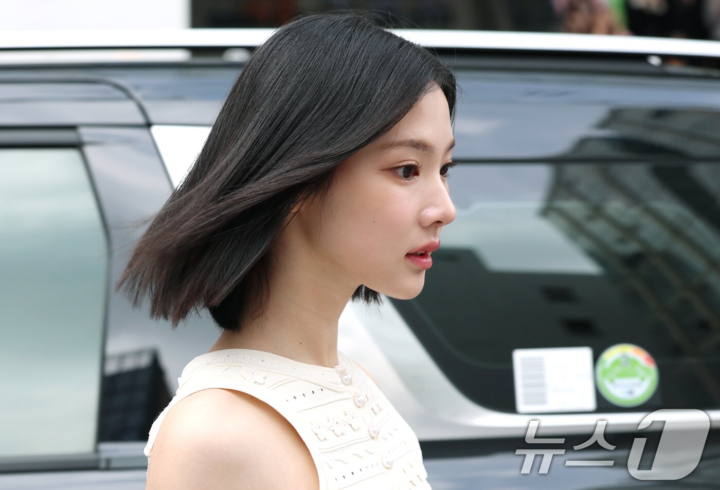 하츠투하츠 지우, 성수동 등장한 단발 요정