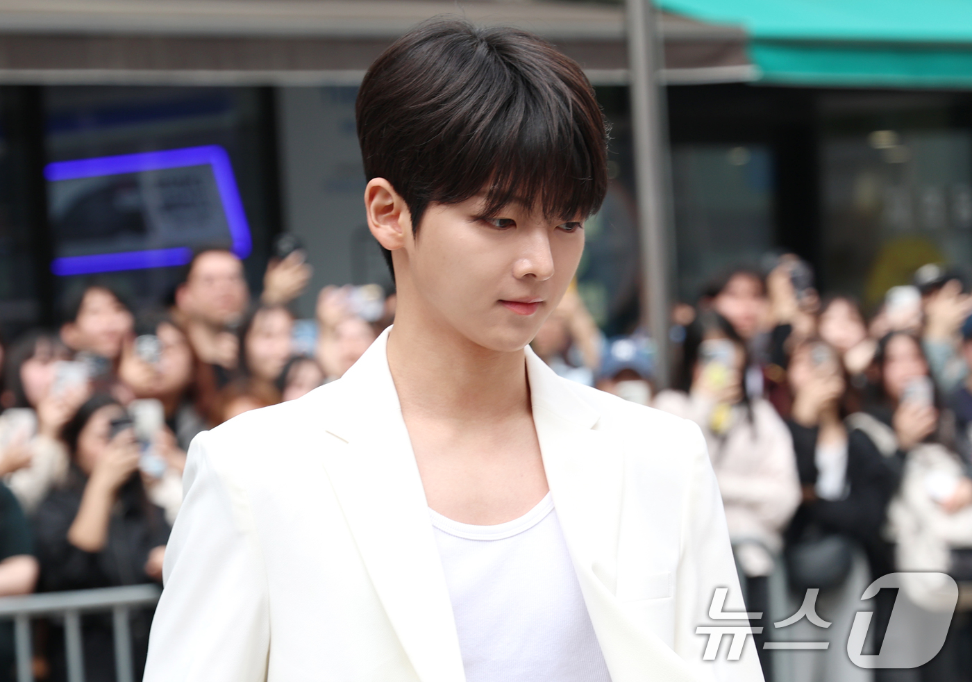 (서울=뉴스1) 권현진 기자 = 배우 박도하가 15일 오후 서울 성동구 무신사 스퀘어 성수4에서 열린 2025 무신사 뷰티 페스타 팝업 스토어 오픈 행사에 참석하고 있다. 2025 …