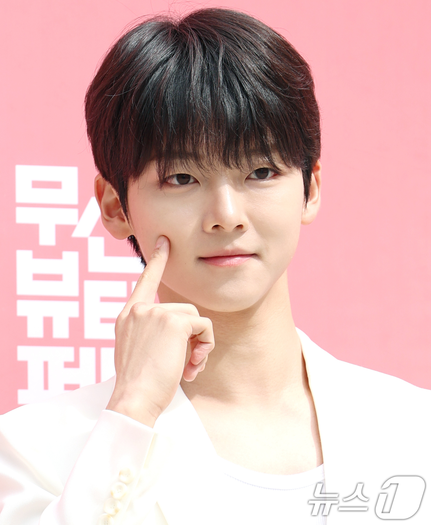 (서울=뉴스1) 권현진 기자 = 배우 박도하가 15일 오후 서울 성동구 무신사 스퀘어 성수4에서 열린 2025 무신사 뷰티 페스타 팝업 스토어 오픈 행사에 참석해 포즈를 취하고 있 …