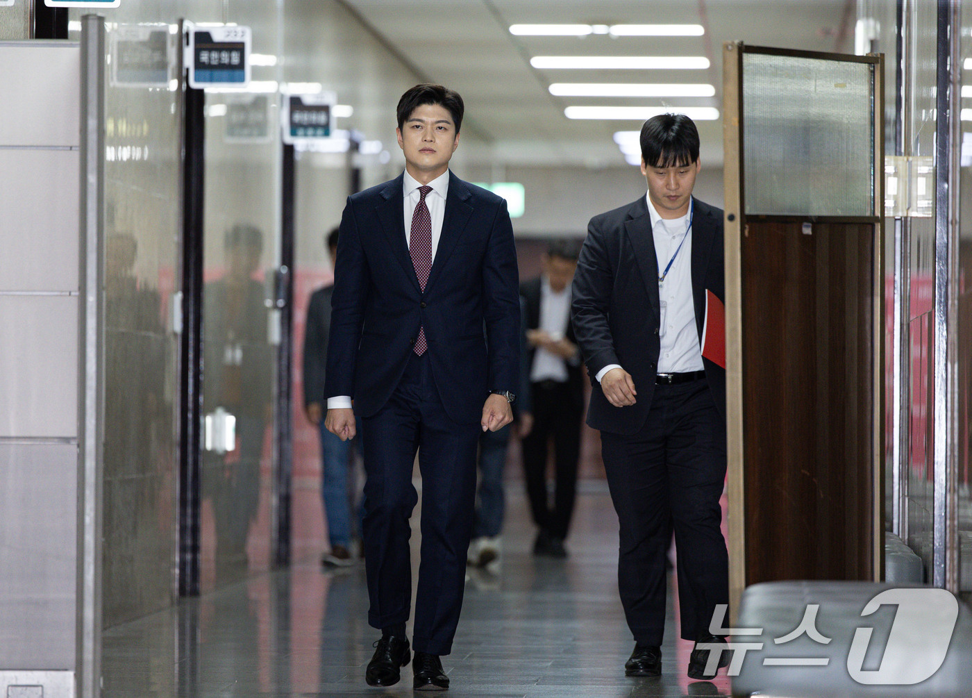 (서울=뉴스1) 이재명 기자 = 김용태 국민의힘 신임 비상대책위원장이 15일 오후 서울 여의도 국회에서 열린 기자간담회에 참석하고 있다. 2025.5.15/뉴스1