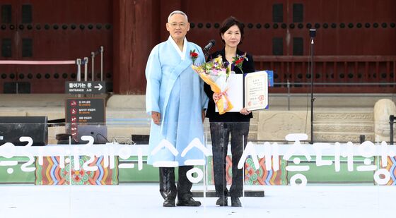 세종문화상 문화 예술 및 인문과학 부분 대통령 표창 수상한 이수경 미술인