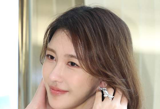 이지아, 조부 친일 행적 사과 후 첫 포착