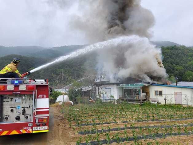 홍천 화촌면 구성포리 주택화재…30분 만에 초진