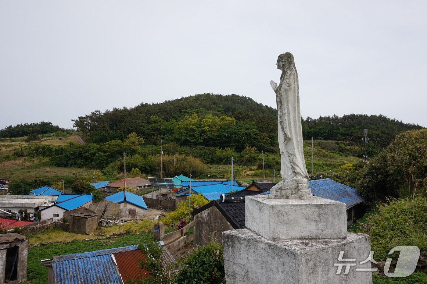 본문 이미지 - 동구마을 ‘동구리공소’ 옛터에 세워진 성모상 2025.5.16/뉴스1 ⓒ News1 조영석 기자