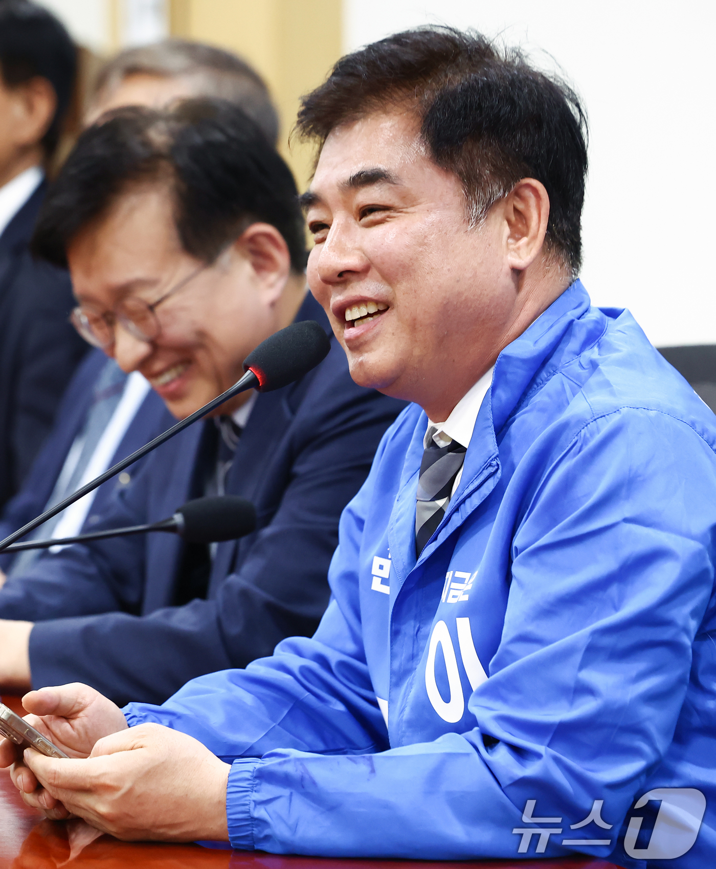 (서울=뉴스1) 김민지 기자 = 김병욱 더불어민주당 금융자본시장위원장이 16일 서울 여의도 국회 의원회관에서 열린 금융자본시장위원회 발대식에서 개회사를 하고 있다. 2025.5.1 …