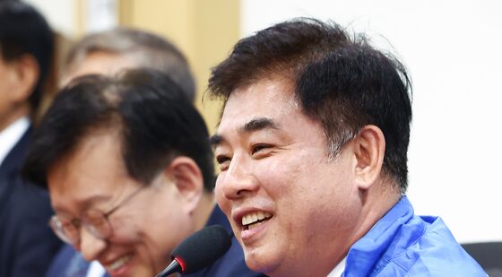 개회사 하는 김병욱 금융자본시장위원장