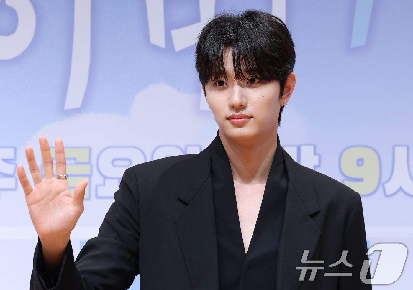 (서울=뉴스1) 권현진 기자 = 배우 김재원이 16일 오전 서울 영등포구 여의도동 KBS 아트홀에서 열린 KBS 2TV 새 예능 프로그램 '가는정 오는정 이민정'(이하 '가오정') …