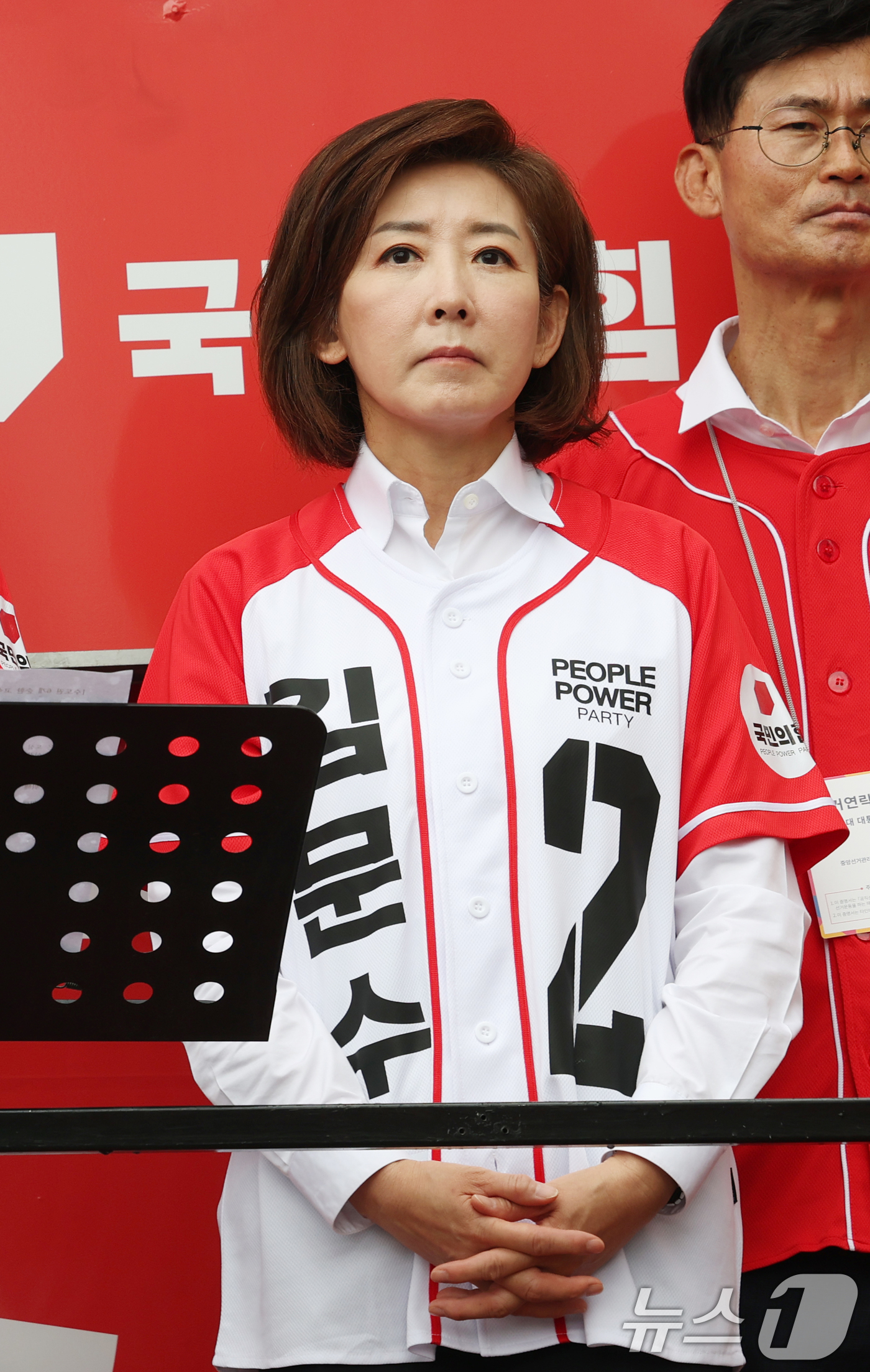 (화성=뉴스1) 김영운 기자 = 나경원 국민의힘 의원이 16일 오전 경기 화성시 동탄역에서 열린 김문수 국민의힘 대통령 후보의 유세에 참석해 있다. 2025.5.16/뉴스1