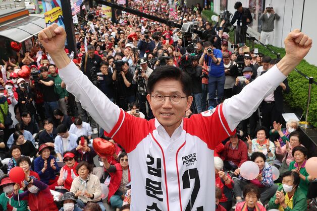 김문수, 5·18 전야제·본행사 참석할까…金측 "미정"