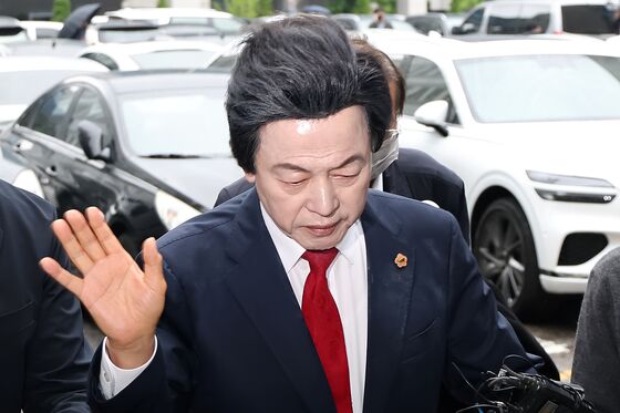 '성추행 혐의' 구속 허경영, 유치장서 복통 호소해 병원 치료 후 복귀