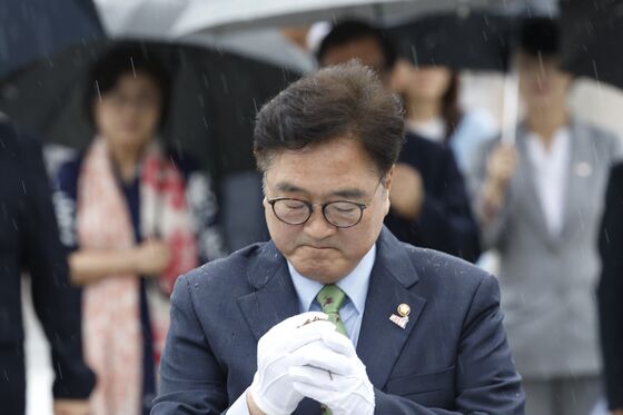5·18묘역 찾은 우원식 "계엄 막은 것은 5·18 희생 덕"