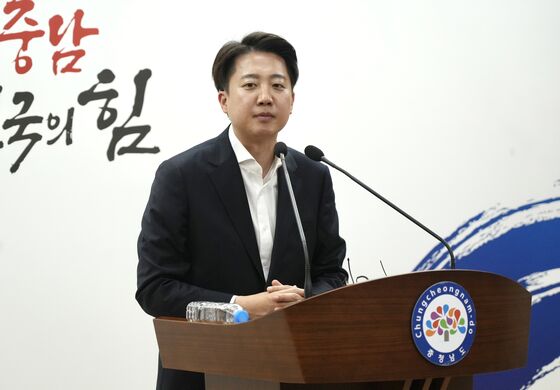 이준석 "尹 자유·법치 운운 역겹다…탈당해도 계엄 원죄 못지워"