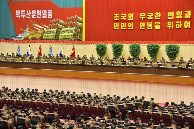 김정은, 공군 방공훈련 지도…제7차 軍 훈련간부대회 개최[데일리 북한]