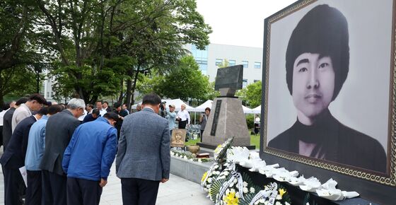 "5월 정신으로 민주주의 회복해야"…5·18 첫 희생자 이세종 열사 추모식