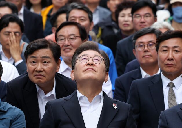 이재명 "45년 전 광주하늘도 이렇게 어두웠을까"