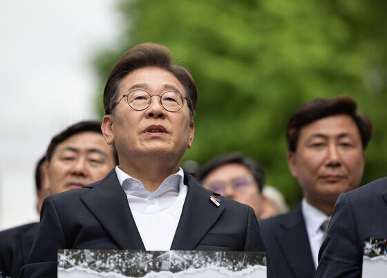 이재명·이준석 5·18 기념식 참석…김문수는 TV토론 '올인'