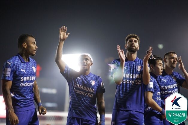 K리그2 수원, 부산 4-1 완파…8연속 무패+2위 도약