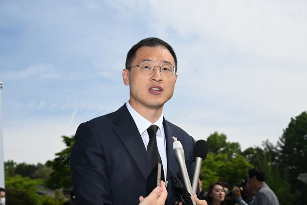 '국힘 탈당' 김상욱, 민주 입당…"이재명 정권서 내부 견제"(종합)