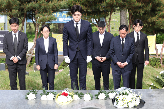 "무슨 낯짝으로" 국힘 초선들 5·18묘지 참배 소식에 광주 '반발'
