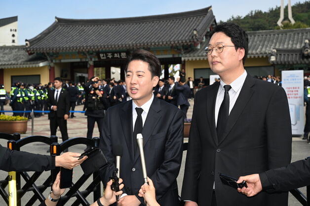 이준석 "5·18 정신 헌법전문 수록, 개헌 추진되면 긍정 검토"