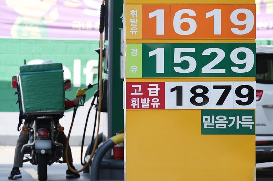 휘발유·경유 소폭 하락…"국제유가 등락에 다음주 비슷할 듯"