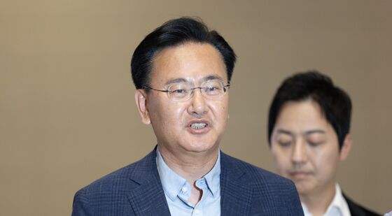 답변하는 유상범 의원