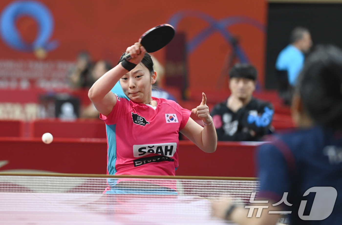 (서울=뉴스1) 김명섭 기자 = 박가현이 18일 카타르 도하 카타르대학교 스포츠 콤플렉스에서 열린 2025 국제탁구연맹(ITTF) 세계선수권대회 개인단식 128강 싱가포르 탄 자오 …