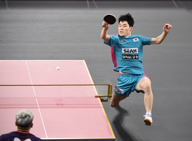 이기고도 몰수패 당할 뻔한 장우진…탁구 라켓 4.10㎜ 규정 뭐길래