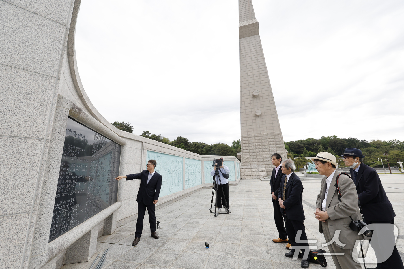 (광주=뉴스1) 김태성 기자 = ‘한인 징용자 매몰’ 관련 사건을 알린 일본 양심작가로 알려진 마쓰다 도키코(松田解子·1905∼2004)의 학술 심포지움에 참석한 일본 다카하시 아 …