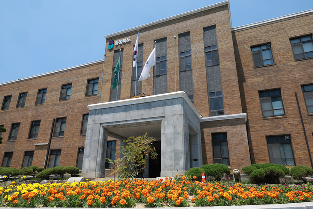 "식품 사막화 해소" 영동 32개 마을 축산물 이동판매 첫 허용