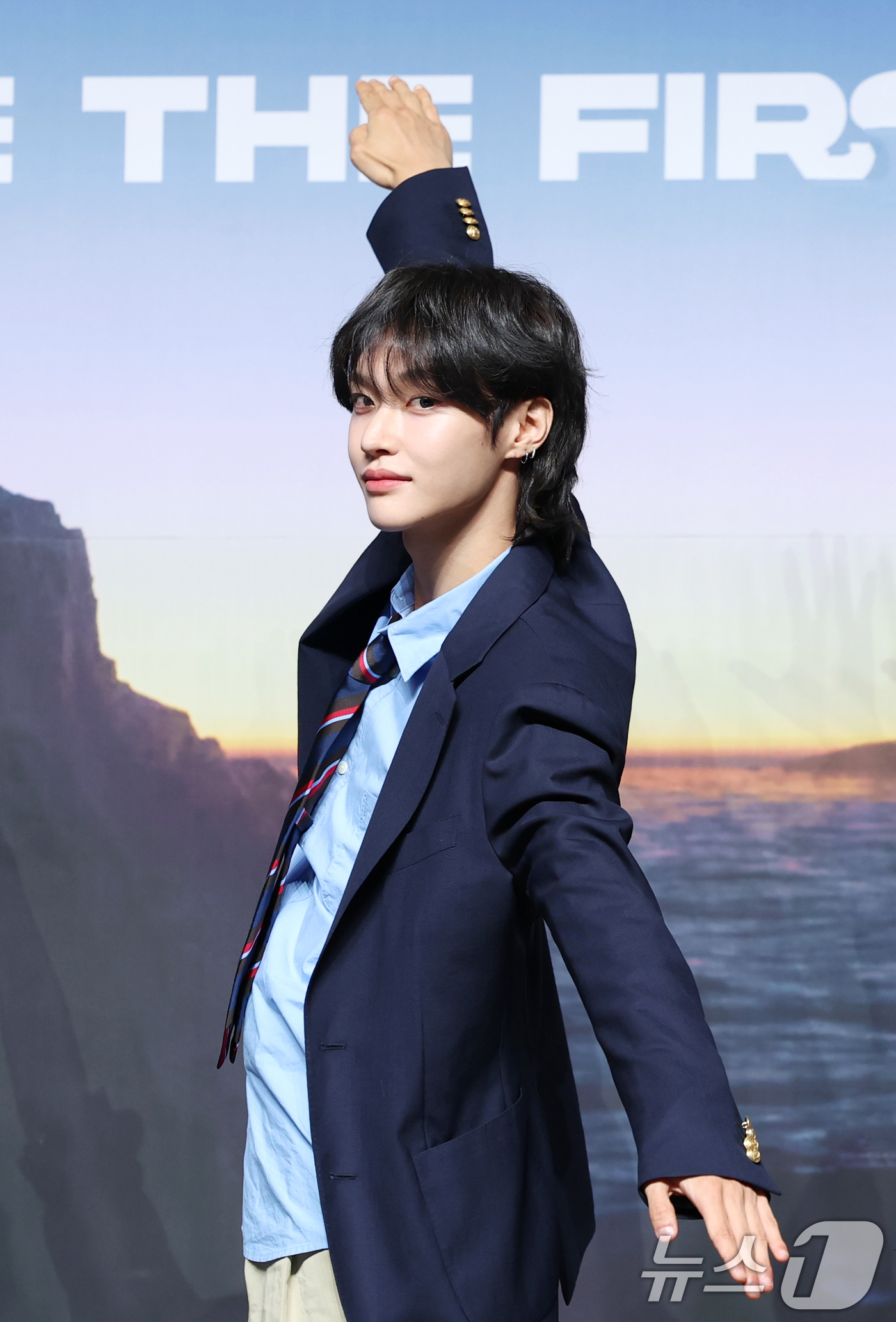 (서울=뉴스1) 권현진 기자 = 라이즈(RIIZE) 원빈이 19일 오전 서울 용산구 블루스퀘어에서 가진 첫 정규 앨범 '오디세이(ODYSSEY)' 발매 기념 쇼케이스에서 포즈를 취 …