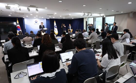 [일문일답]SKT 조사단 "로그 없는 기간 유출 정보 확인 어려워 "