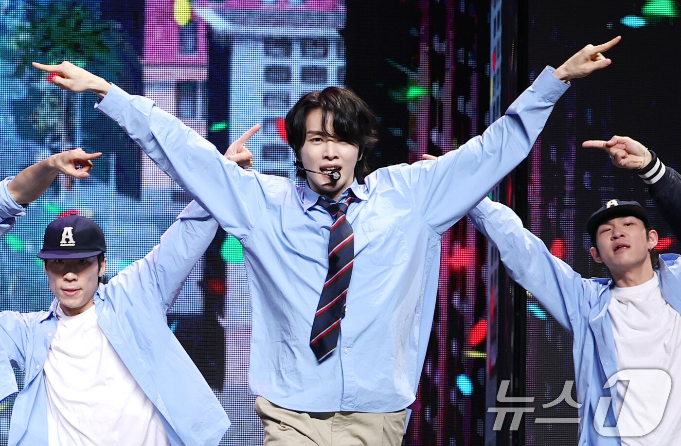 성찬, 샤이 가이