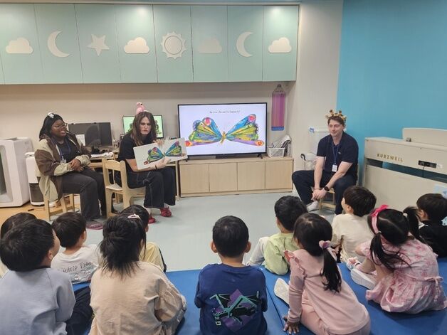 원어민 교사가 서울 공립유치원으로 찾아가서 수업해요