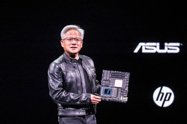 'AI 파트너' 대만 지목한 젠슨 황…K-반도체 소외감 더 커진다