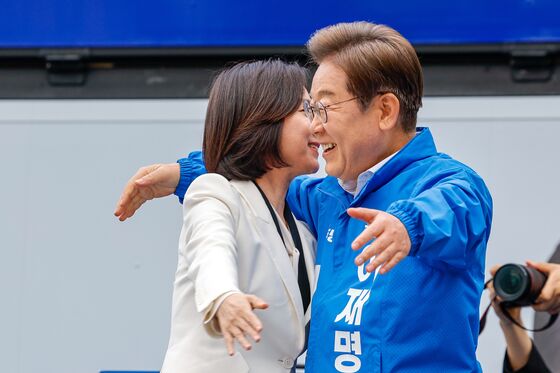 [대선 말말말] 이재명 "룸싸롱 접대 안 받고 노동 현장으로 가"