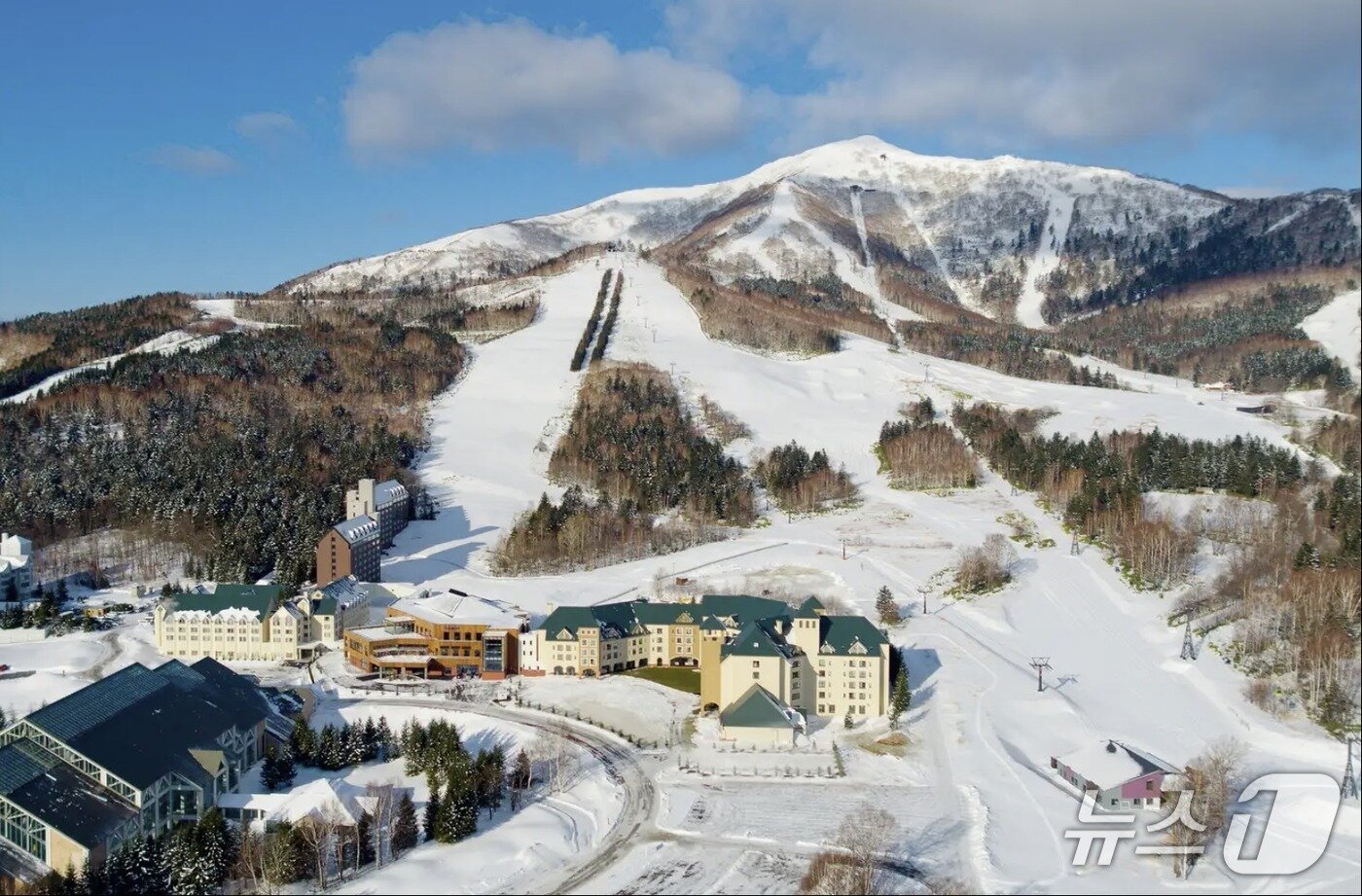 본문 이미지 - 스키를 즐길 수 있는 일본 클럽메드 토마무 전경.(클럽메드 제공)