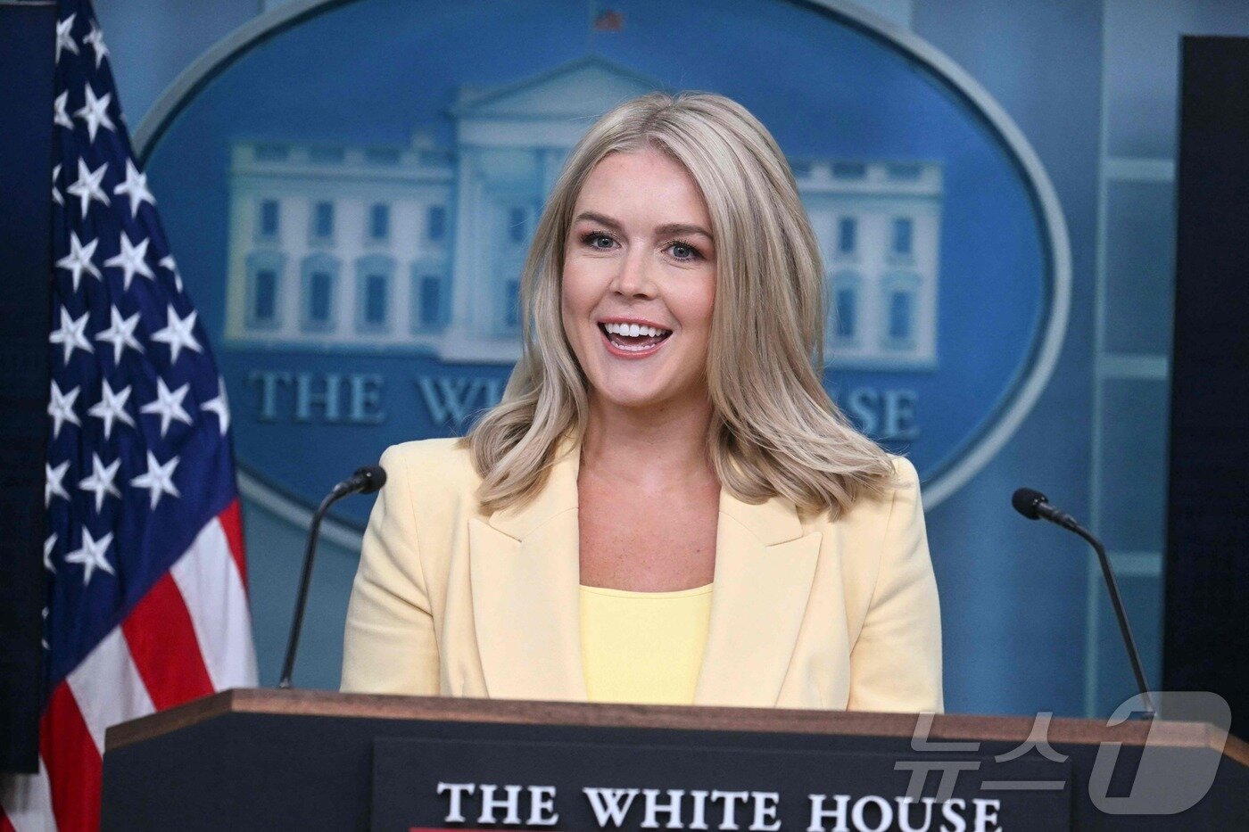 본문 이미지 - 캐롤라인 레빗 백악관 대변인이 19일(현지시간) 워싱턴DC 백악관 브래디 브리핑룸에서 열린 언론 브리핑에서 질문에 답하고 있다. 2025.05.19 ⓒ AFP=뉴스1 ⓒ News1 류정민 특파원