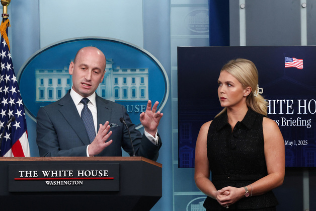 트럼프 최측근 "美 그린란드 갖겠다면 누가 막겠나…힘이 곧 법"