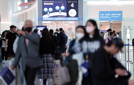 "돈을 써야 반갑지"…방한 관광객 역대 최대에도 업계 침울