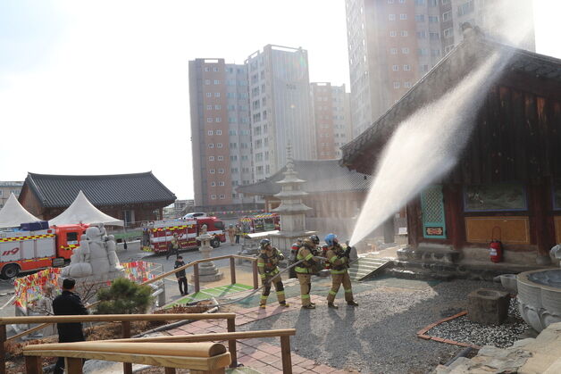 경기소방, '부처님 오신 날' 특별경계근무…"화재 등 실시간 대응"