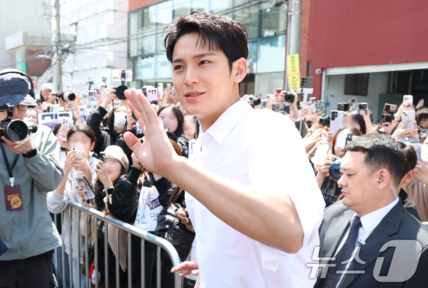 세븐틴 민규 '핫플' 성수동 포착