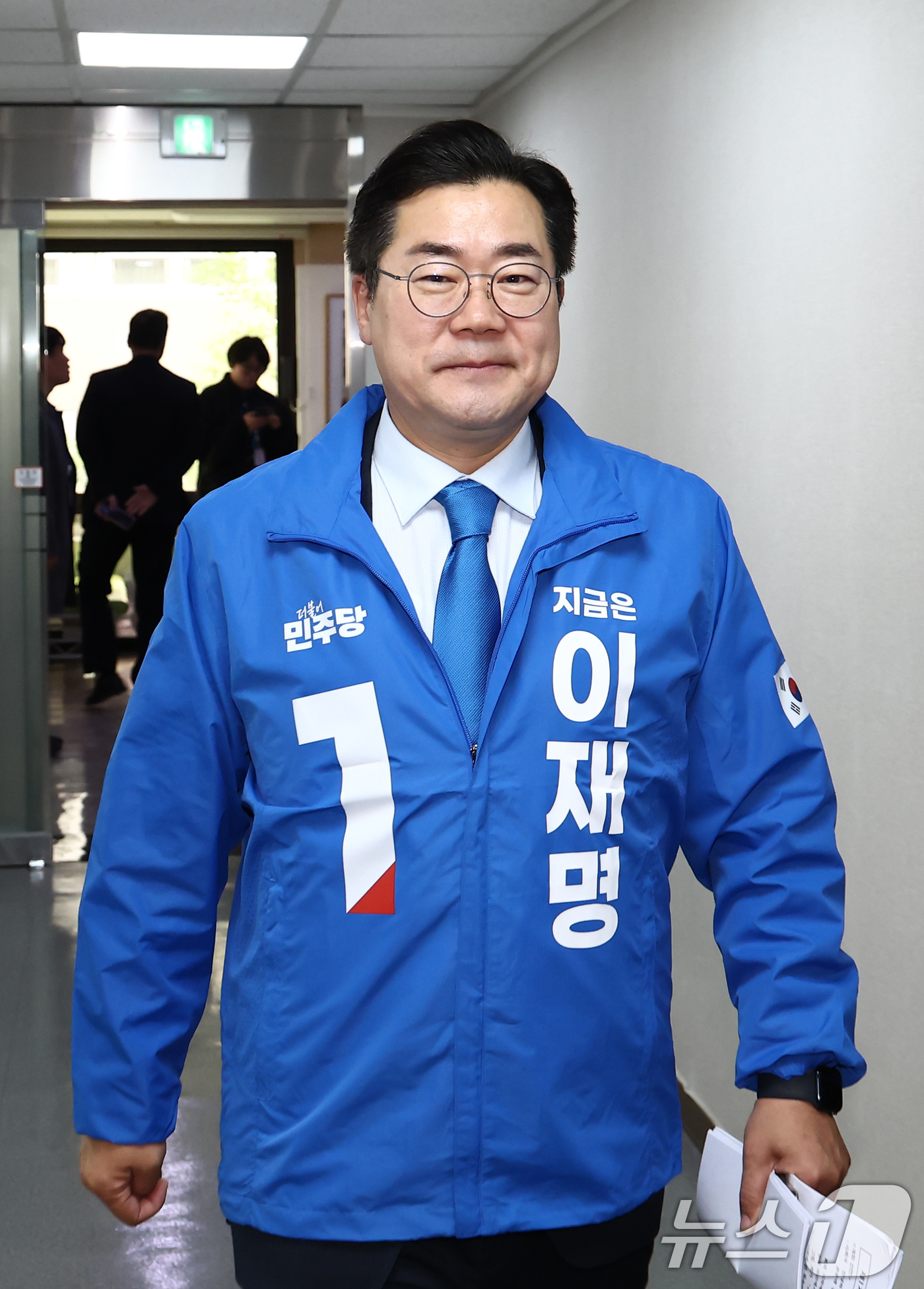 (서울=뉴스1) 김민지 기자 = 박찬대 더불어민주당 상임 총괄선거대책위원장이 2일 오전 서울 여의도 중앙당사에서 열린 중앙선거대책위원회의에 참석하고 있다. 2025.5.2/뉴스1