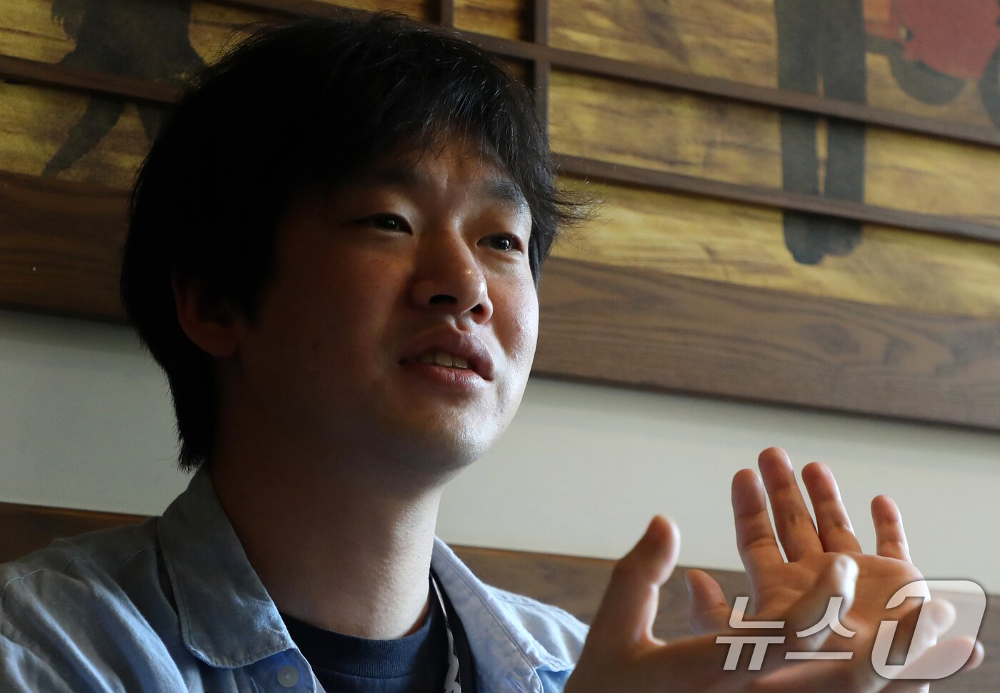 본문 이미지 - 故 송길한 작가 아들 송근수 씨 2025.5.2/뉴스1 ⓒ News1 유경석 기자