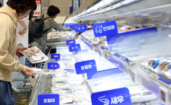 "먹는 것도 아까워"…고물가·경기부진에 식품·외식 소비 동반 감소