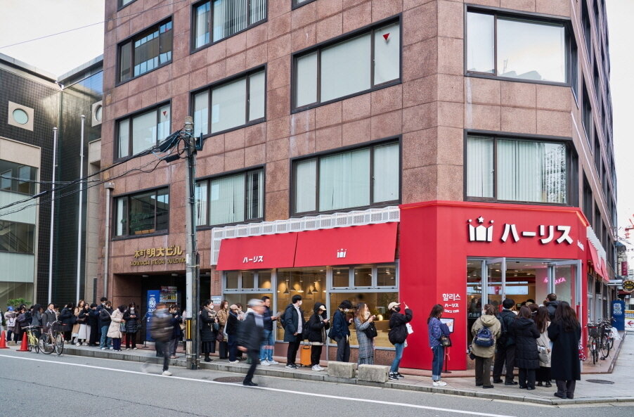 본문 이미지 - 할리스 일본 오사카 ‘혼마치점’ 오픈 당일 이미지&#40;할리스 제공&#41;
