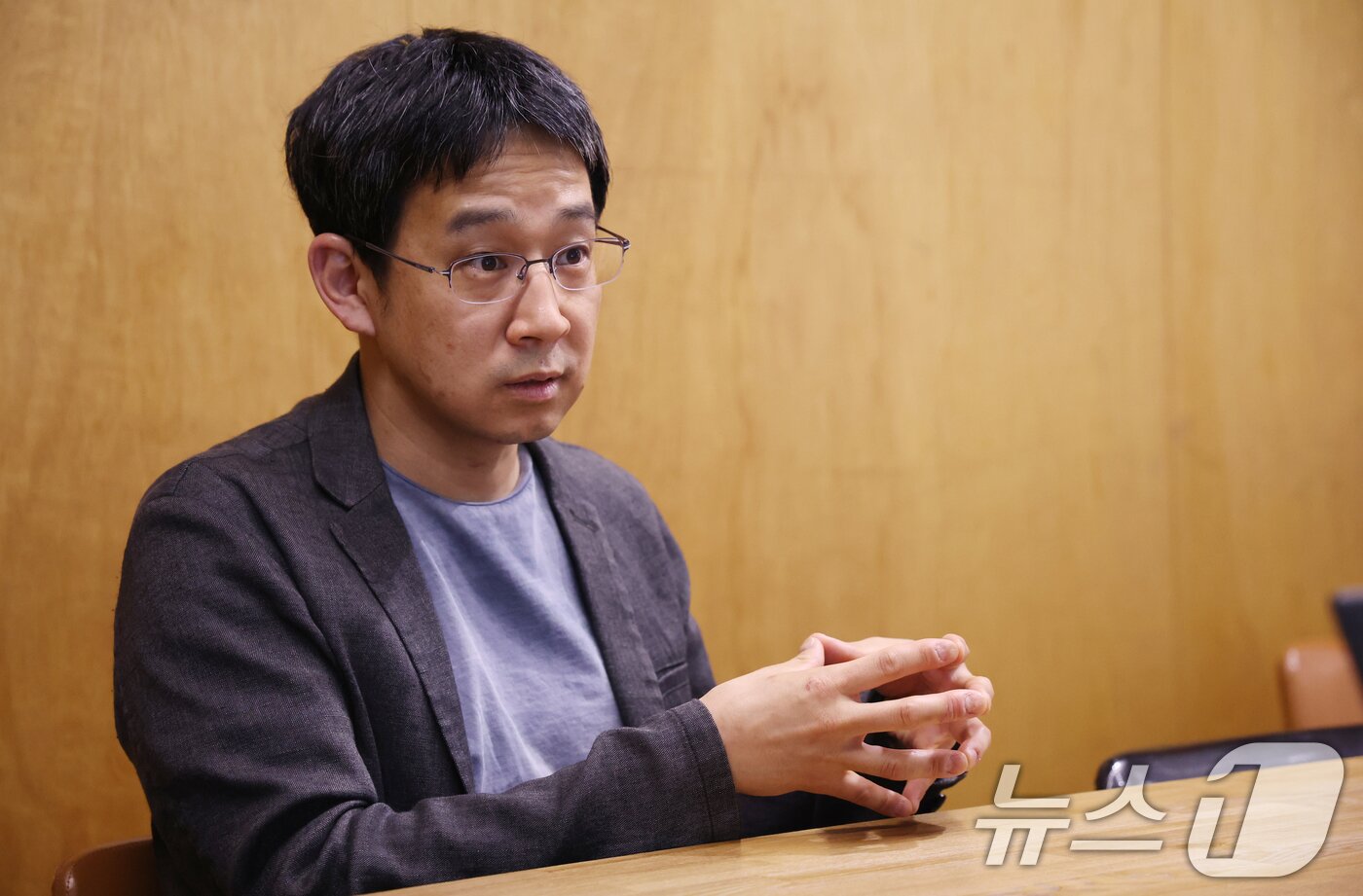 본문 이미지 - 김주진 기후솔루션 대표는 &#34;송·배전망과 전력생산·판매를 국가가 소유하고 독점할수록 새롭고 혁신적인 전력 기술이 들어오지 못하는 현상이 생긴다&#34;고 지적했다. ⓒ News1 김명섭 기자