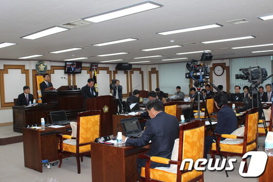 양평군의회 국힘 의원들 "양평 고속도로 정쟁화 멈춰야"